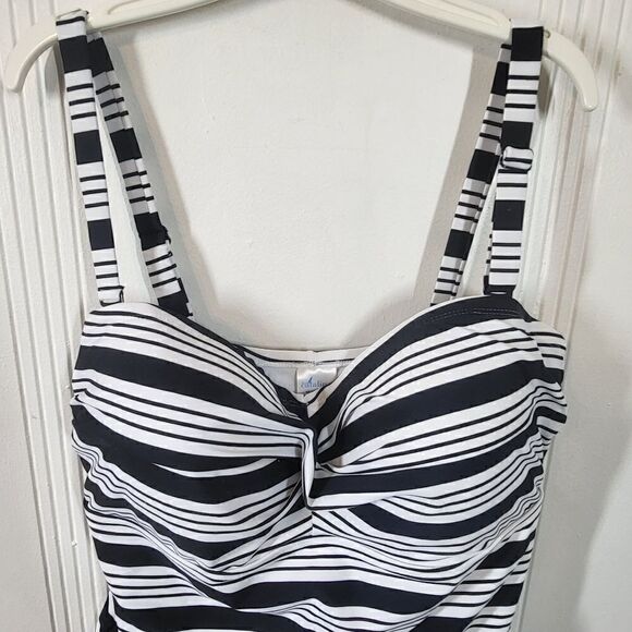 Plus Size Catalina Black & White One Piece Swimsuit - Picture 10 of 11